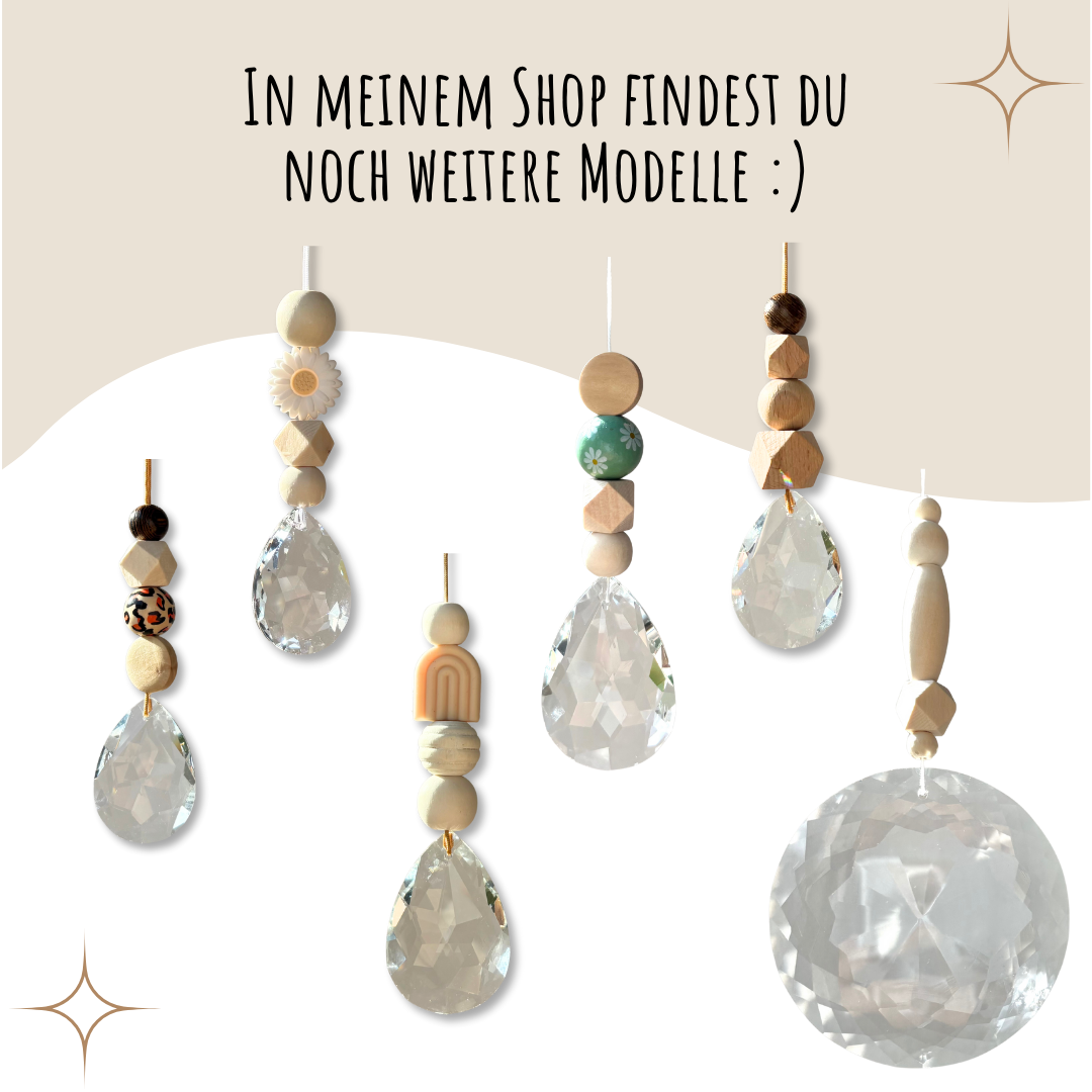 Sonnenfänger mit 38 mm Kristall-Tropfen und verschiedenen Holzperlen
