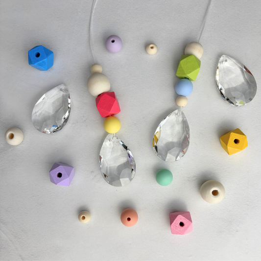 Sonnenfänger DIY Set – 10x Bastelset mit Kristallen, Perlen & Faden - Bunt