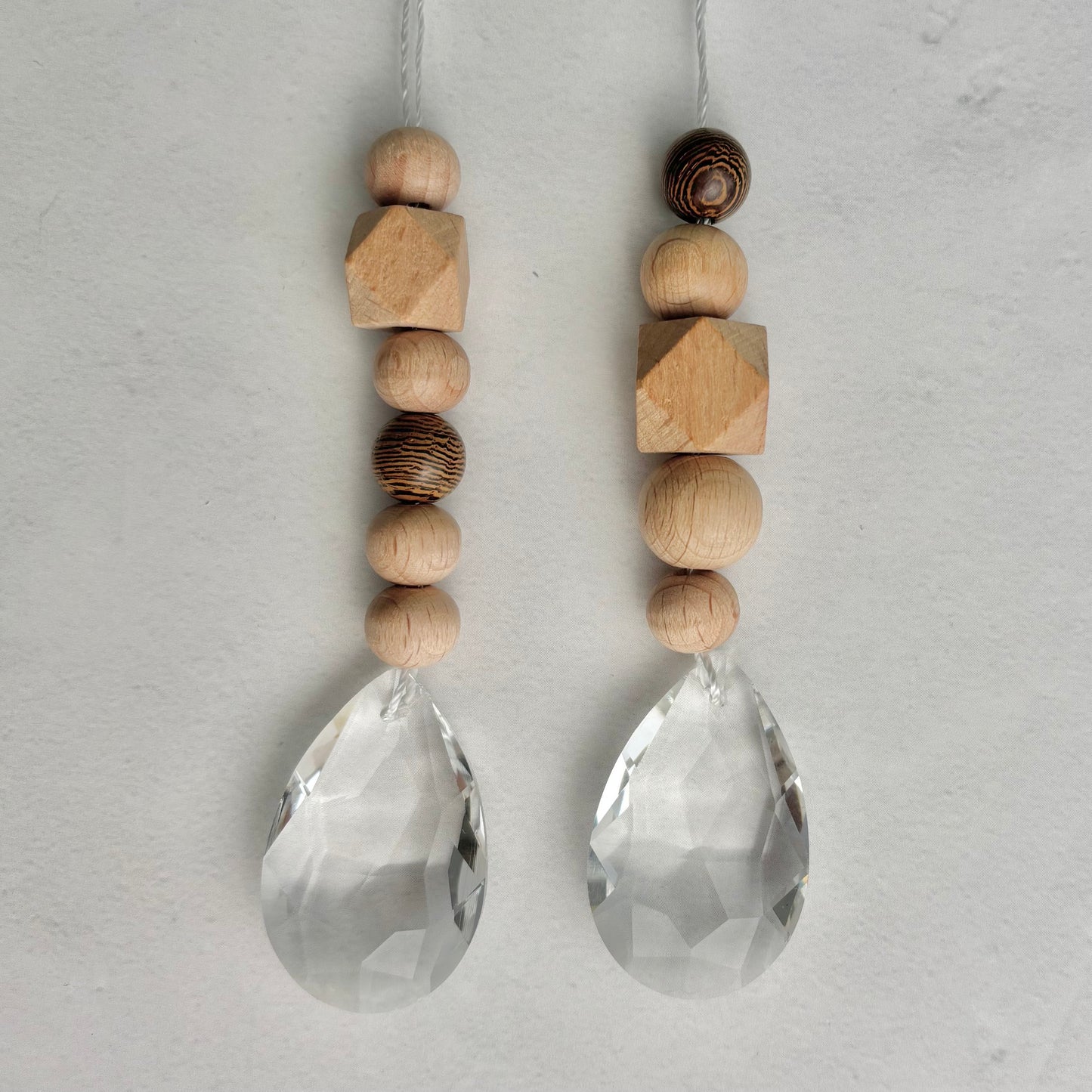 2in1 Gastgeschenk & Namensschild - 10x DIY Bastelset Sonnenfänger Kristall 38mm - Natürliche Holzperlen