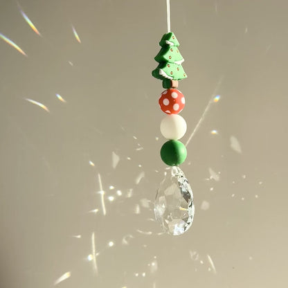 Sonnenfänger DIY Set – 10x Bastelset mit Kristallen, Perlen & Faden - Weihnachts-Edition Tannenbaum