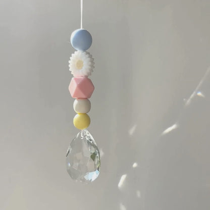 Sonnenfänger DIY Set – 10x Bastelset mit Kristallen, Perlen & Faden - Gänseblümchen